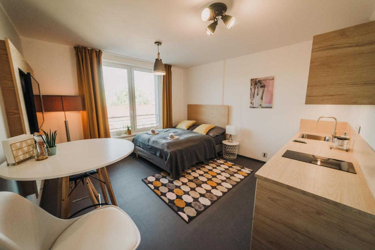 Апартаменти Beautiful New Studio, 400M From The Square Плзень Екстер'єр фото